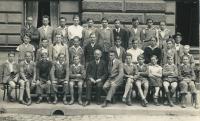 At school in Liberec in  1933 - right in the middle row 