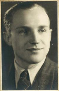 Miroslav Holas in 1947